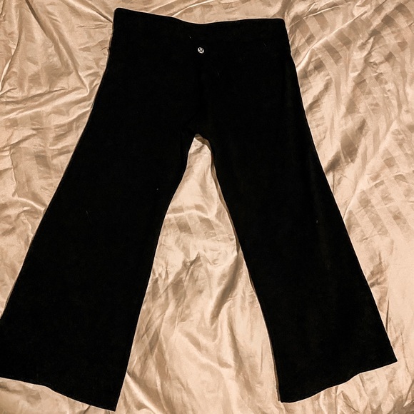 Lululemon Cropped Flare Leggings - Picture 4 of 6